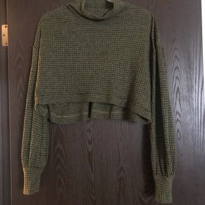 Cropped turtle neck